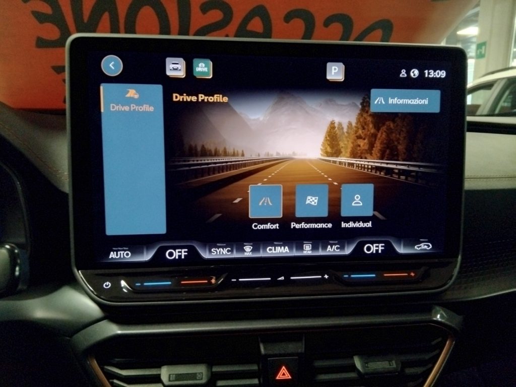 CUPRA Formentor 1.5 e-Hybrid DSG - 27