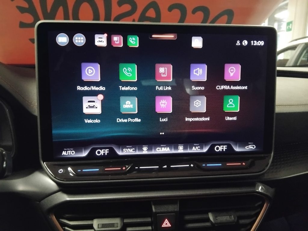 CUPRA Formentor 1.5 e-Hybrid DSG - 30