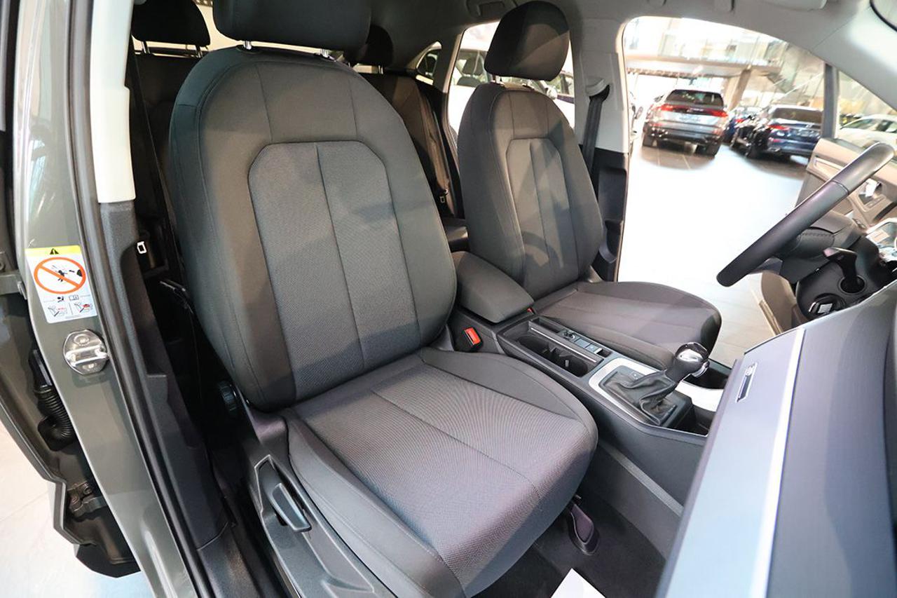 AUDI Q3 35 TDI Sportback S-Tronic Business Plus - 17