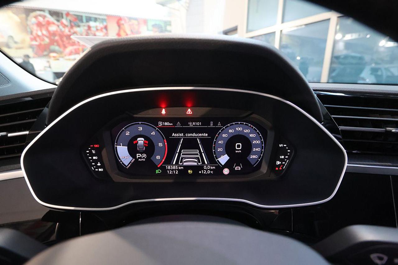 AUDI Q3 35 TDI Sportback S-Tronic Business Plus - 31