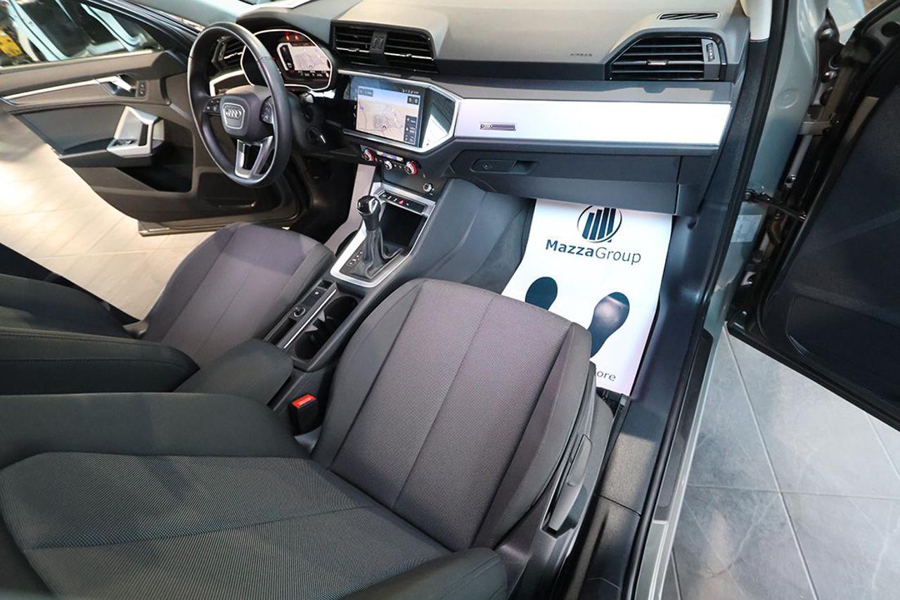 AUDI Q3 35 TDI Sportback S-Tronic Business Plus - 16