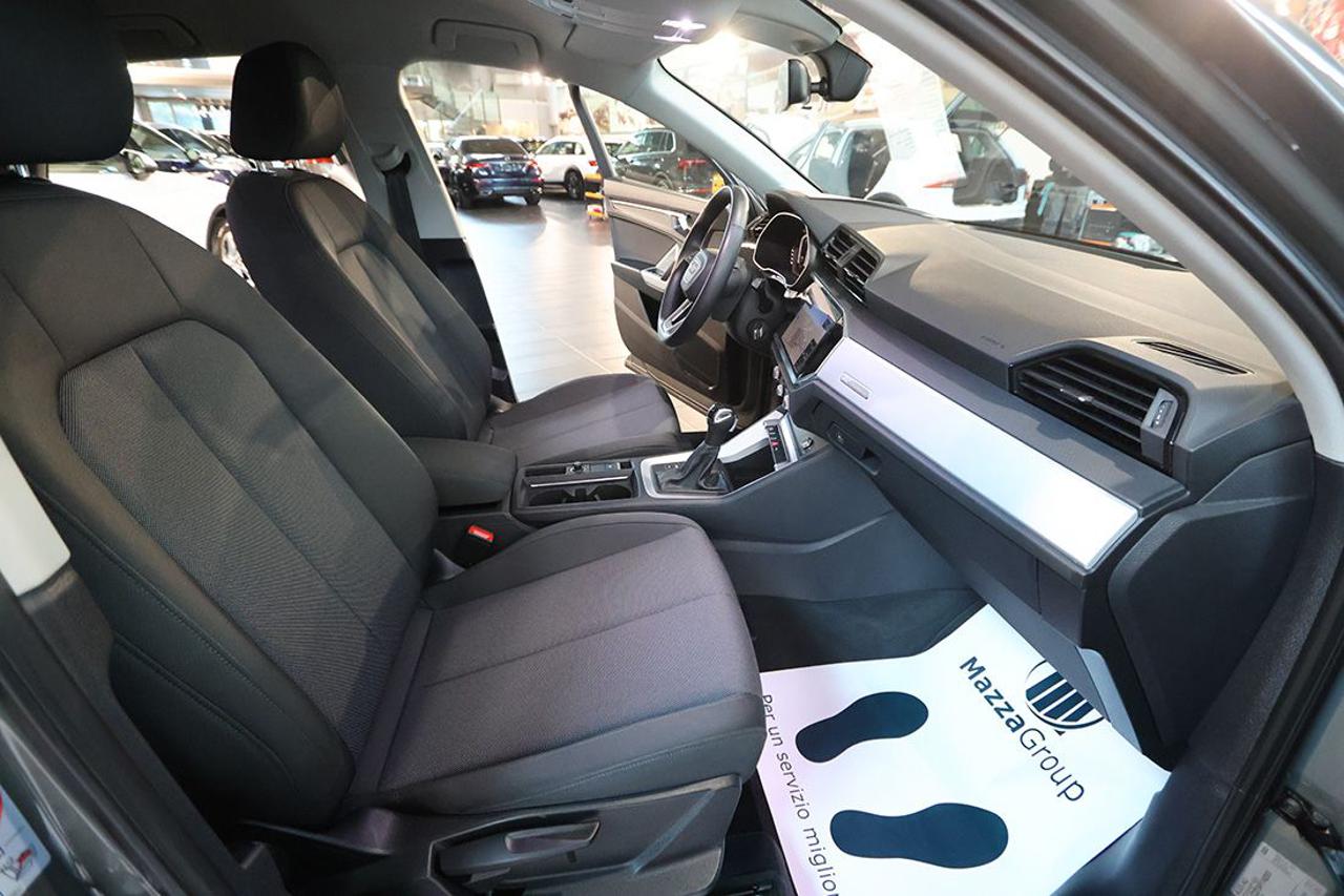 AUDI Q3 35 TDI Sportback S-Tronic Business Plus - 39