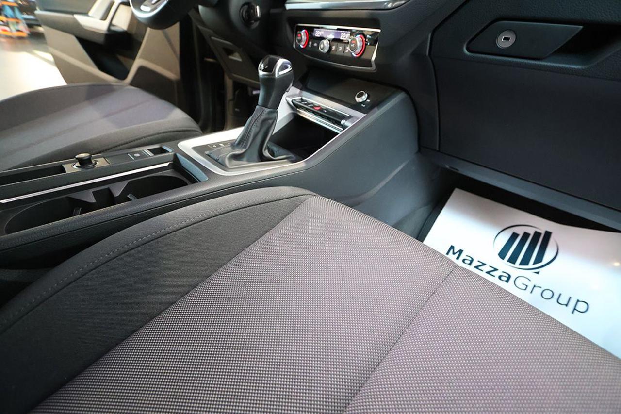 AUDI Q3 35 TDI Sportback S-Tronic Business Plus - 34