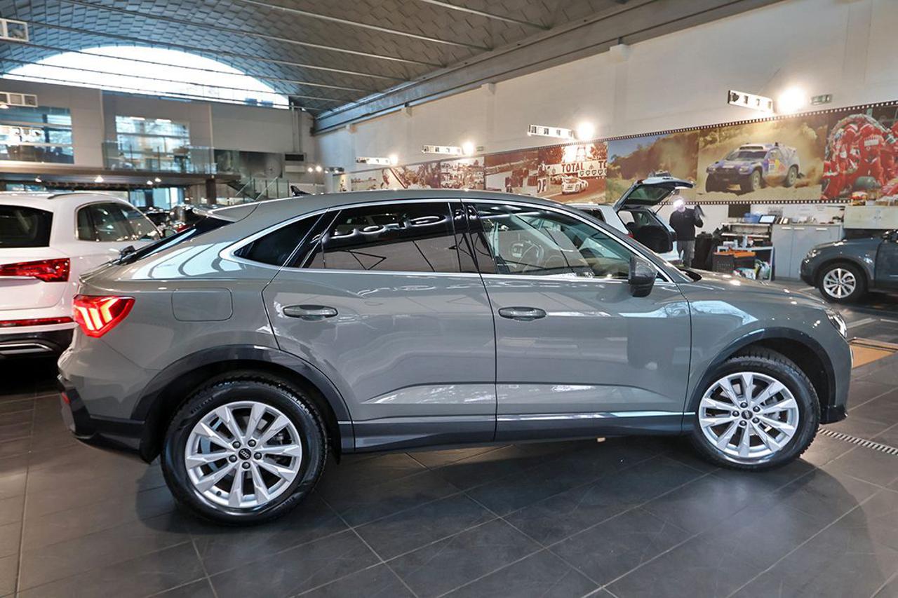 AUDI Q3 35 TDI Sportback S-Tronic Business Plus - 10