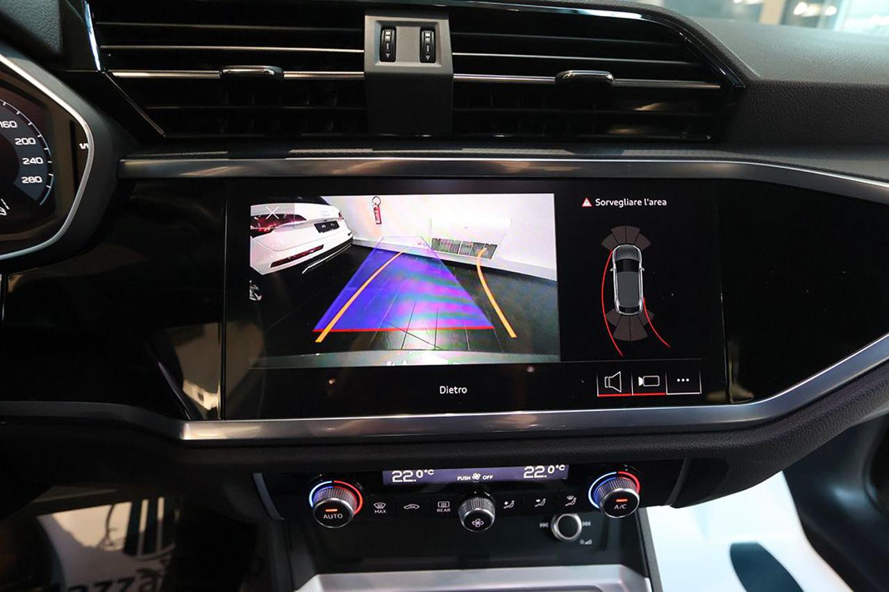 AUDI Q3 35 TDI Sportback S-Tronic Business Plus - 24