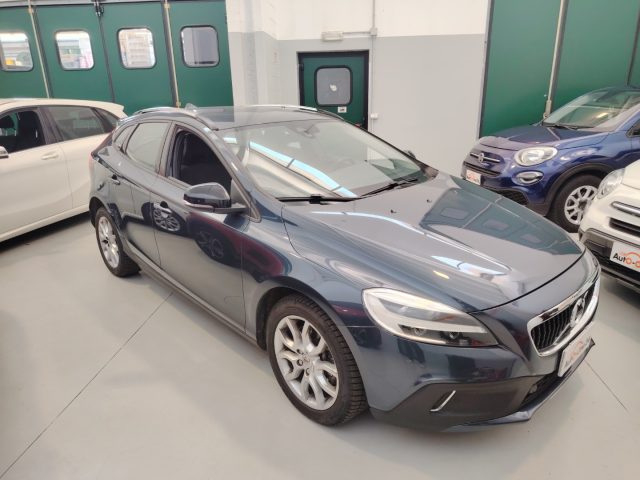 VOLVO V40 Cross Country Blu Mezzanotte metallizzato