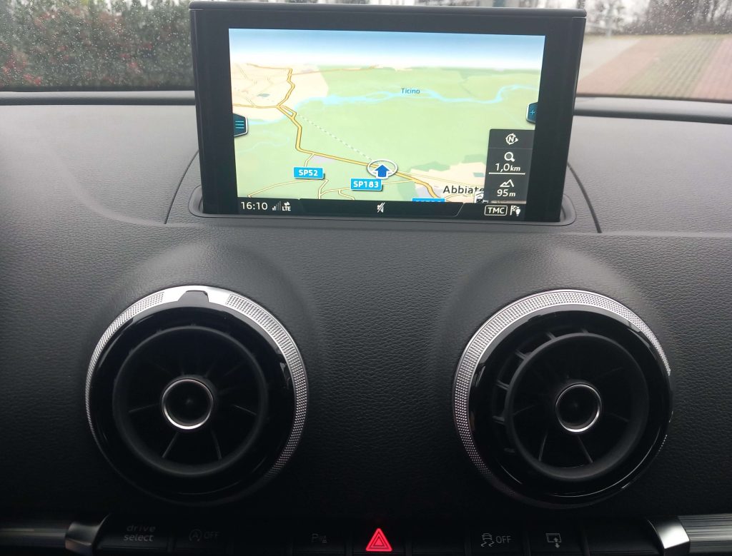 AUDI A3 Sportback 1.6 tdi Sport 110cv S-Line - 11