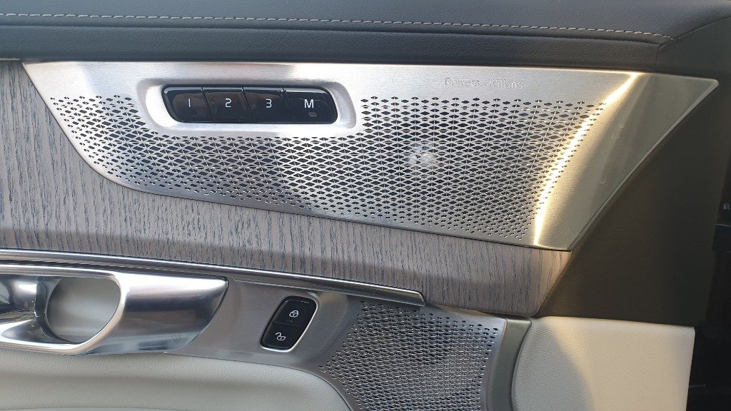 VOLVO XC90 T8 Plug-in hybrid AWD automatico 7 posti Ultra Bri - Grid Foto 7