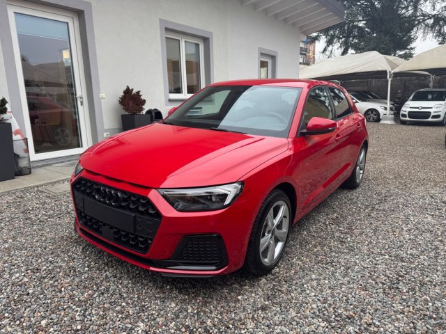 AUDI A1 Rosso metallizzato