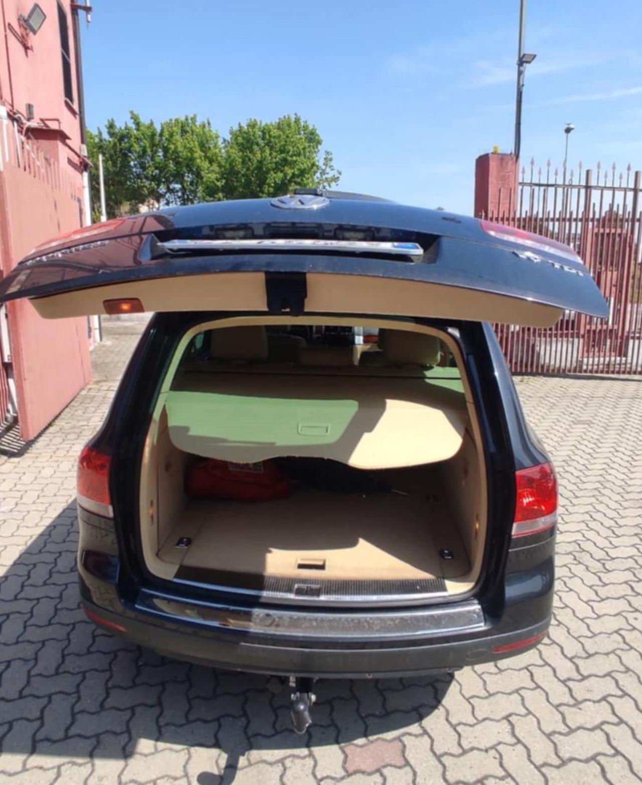 VOLKSWAGEN Touareg 3.0 TDI GANCIO TRAINO tiptronic Exclusive  V6 - 6