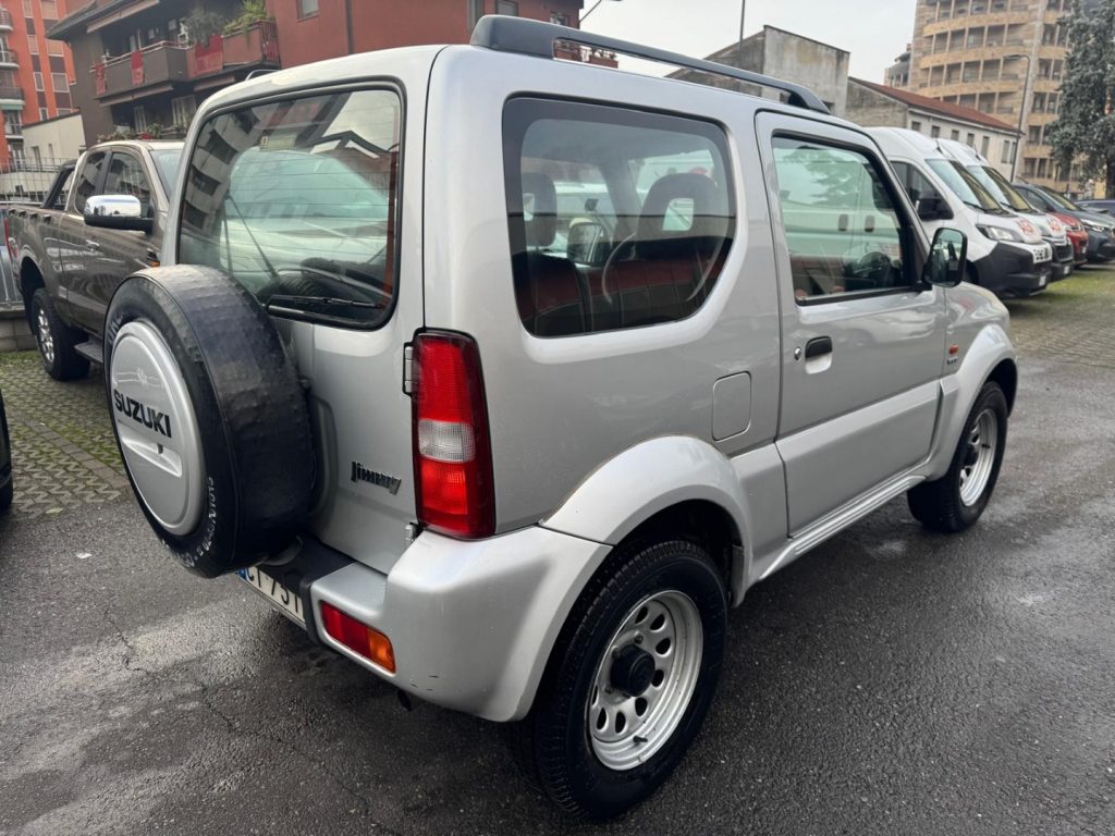 SUZUKI Jimny 1.3i 16V cat 4WD JLX - 6