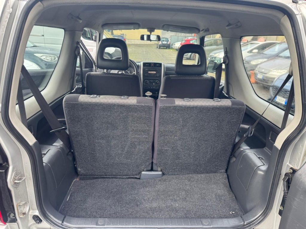 SUZUKI Jimny 1.3i 16V cat 4WD JLX - 12