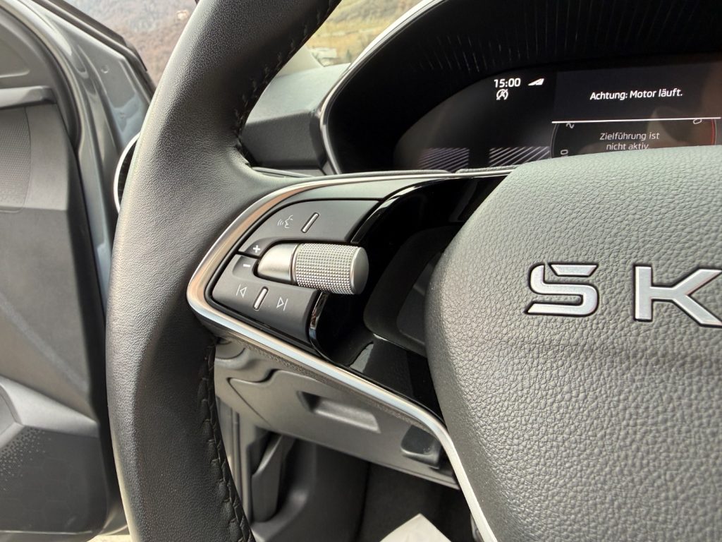 SKODA Fabia 1.0 TSI Style Bluetooth Radio LED Smartlink - 11