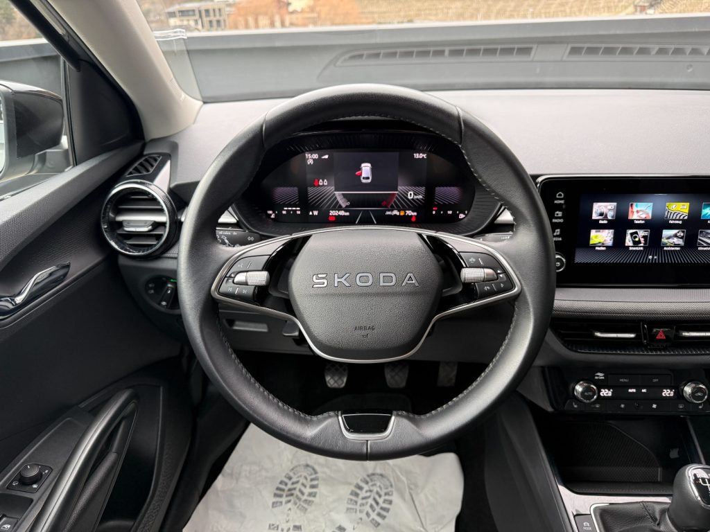 SKODA Fabia 1.0 TSI Style Bluetooth Radio LED Smartlink - 7