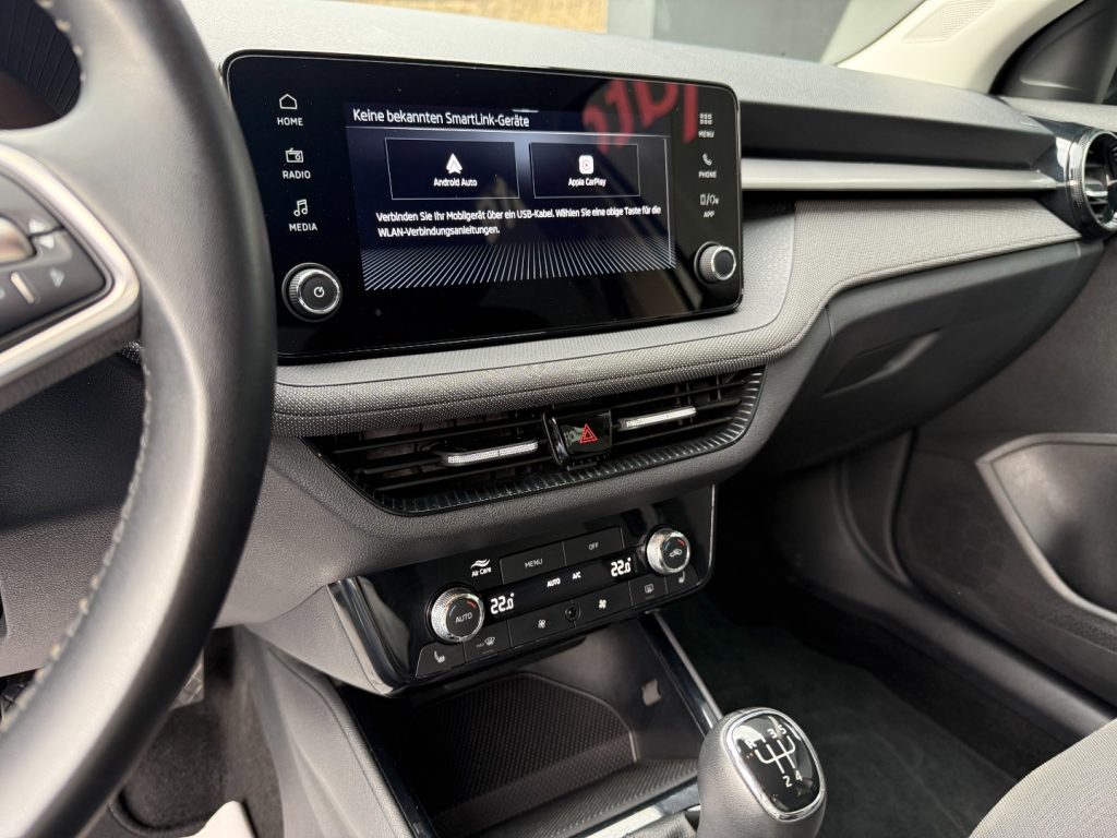 SKODA Fabia 1.0 TSI Style Bluetooth Radio LED Smartlink - 15