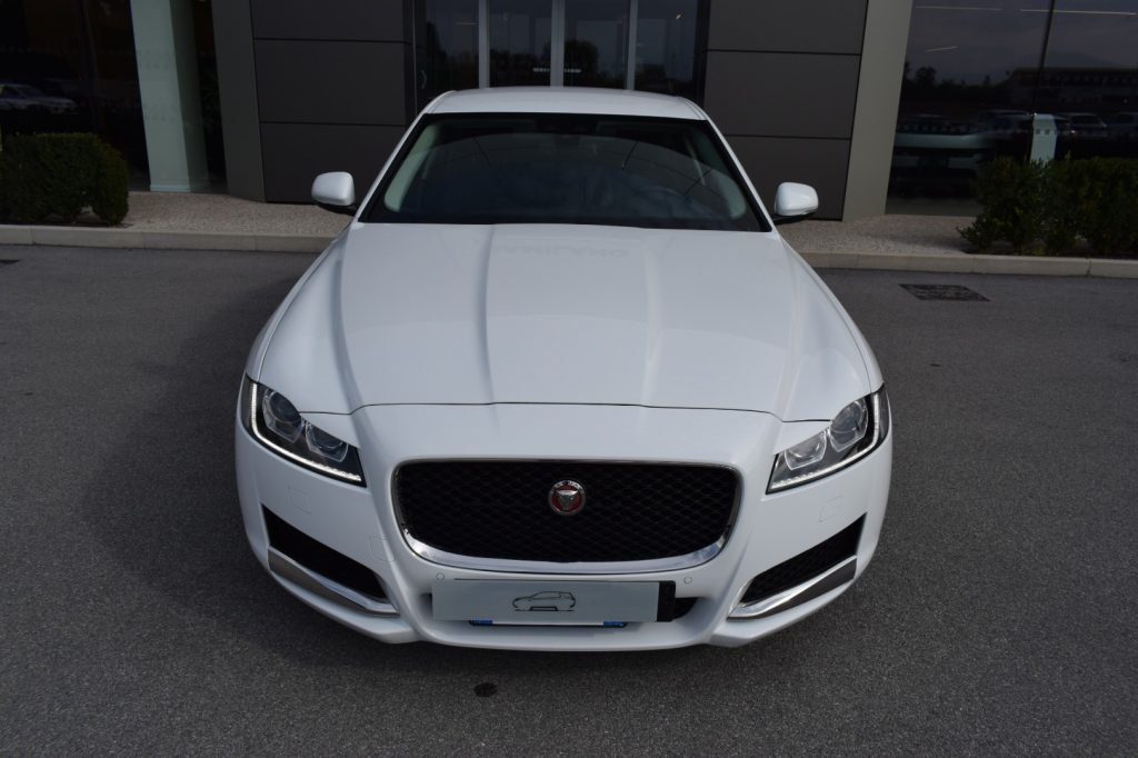 JAGUAR XF 2.0 D 180 CV AWD aut. Prestige - 2