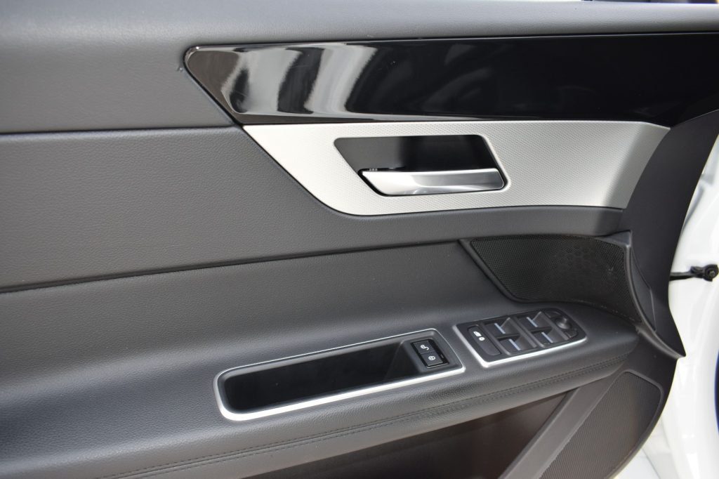 JAGUAR XF 2.0 D 180 CV AWD aut. Prestige - 18