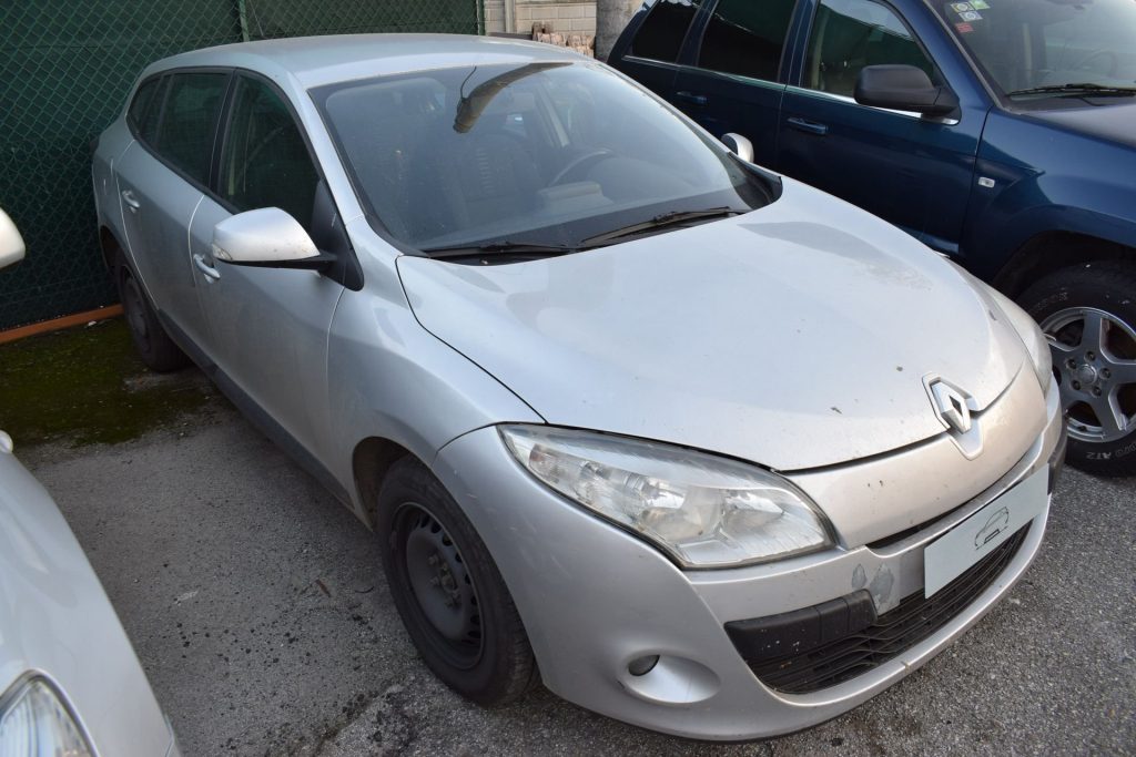 RENAULT Megane Mégane 1.5 dCi 90CV SporTour Confort PER OPERATORI - 21