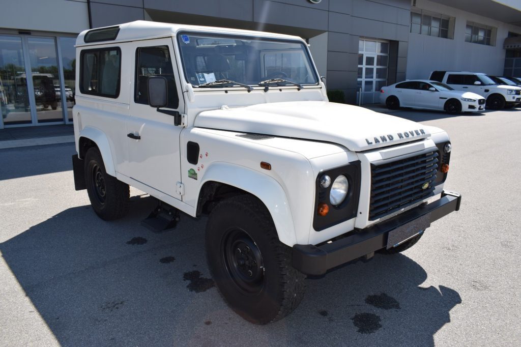 LAND ROVER Defender 90 2.4 TD4 SOLO 69000KM!! - 3