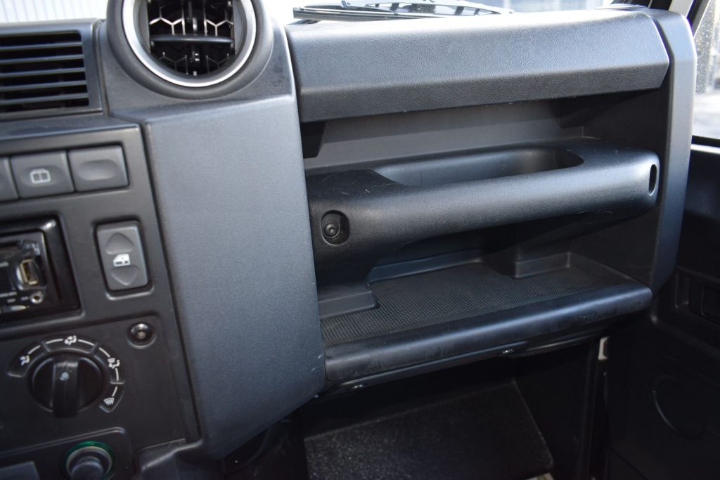 LAND ROVER Defender 90 2.4 TD4 SOLO 69000KM!! - 15