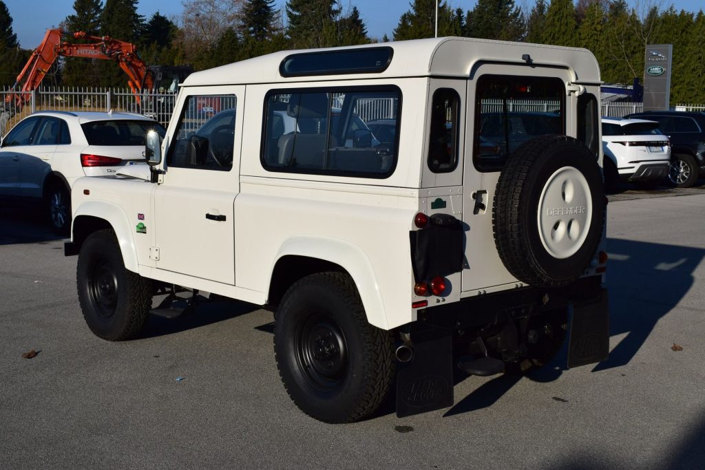 LAND ROVER Defender 90 2.4 TD4 SOLO 69000KM!! - 27