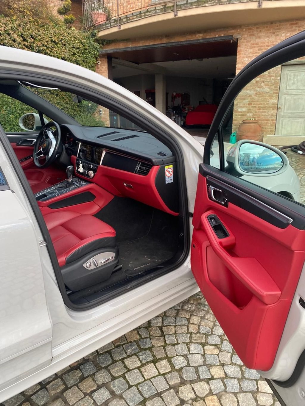 PORSCHE Macan 2.0 - 8