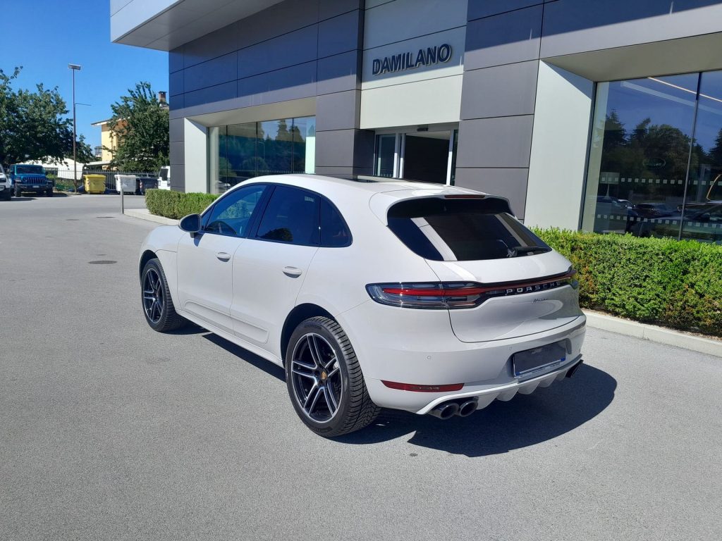 PORSCHE Macan 2.0 - 6
