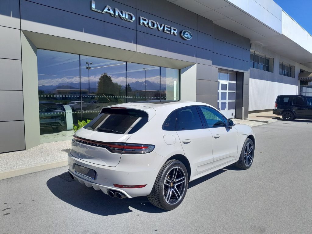 PORSCHE Macan 2.0 - 8