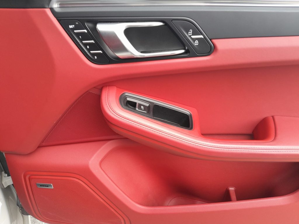 PORSCHE Macan 2.0 - 22