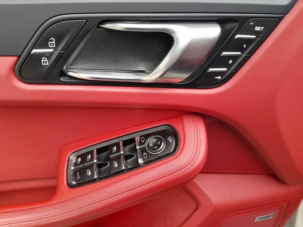 PORSCHE Macan 2.0 - 23