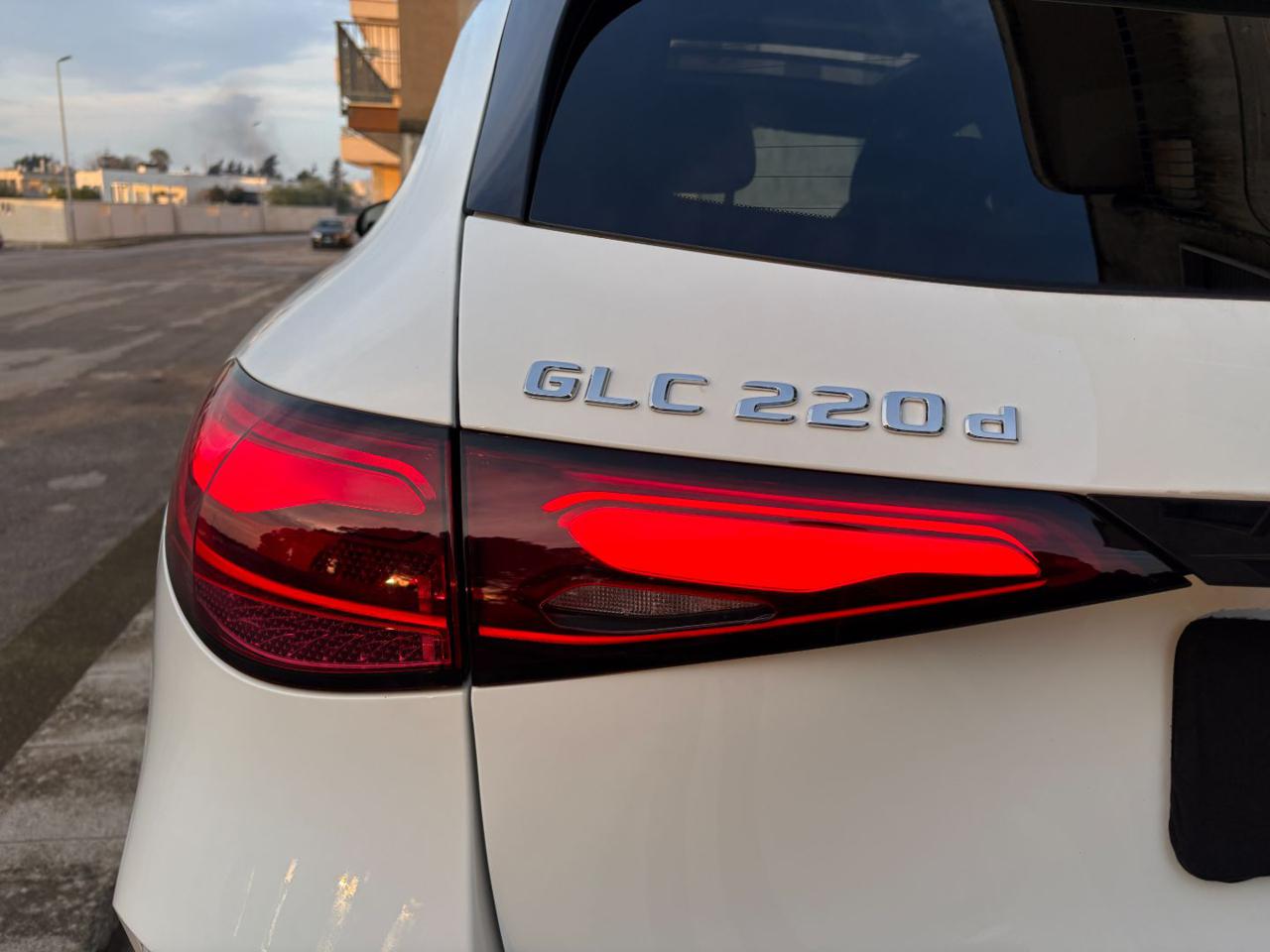 MERCEDES-BENZ GLC 220 d 4Matic Mild Hybrid AMG Premium Plus Pack Night. - 46