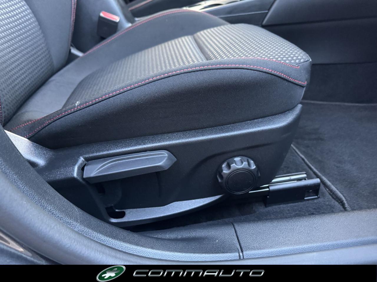 FORD Focus 1.5 EcoBlue 115 CV automatico 5p. ST-Line - 30