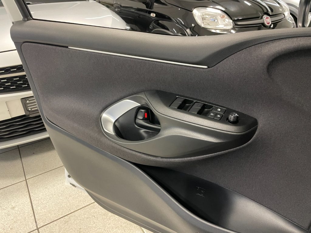 TOYOTA Yaris 1.5 Hybrid 115CV 5 porte Active - 17