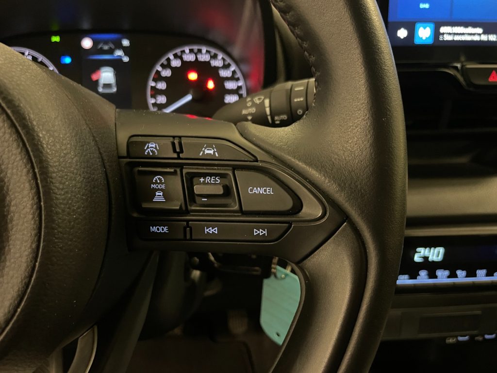 TOYOTA Yaris 1.5 Hybrid 115CV 5 porte Active - 10