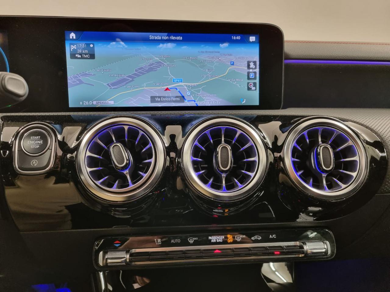 MERCEDES-BENZ CLA 200 d Automatic Shooting Brake Premium - 8