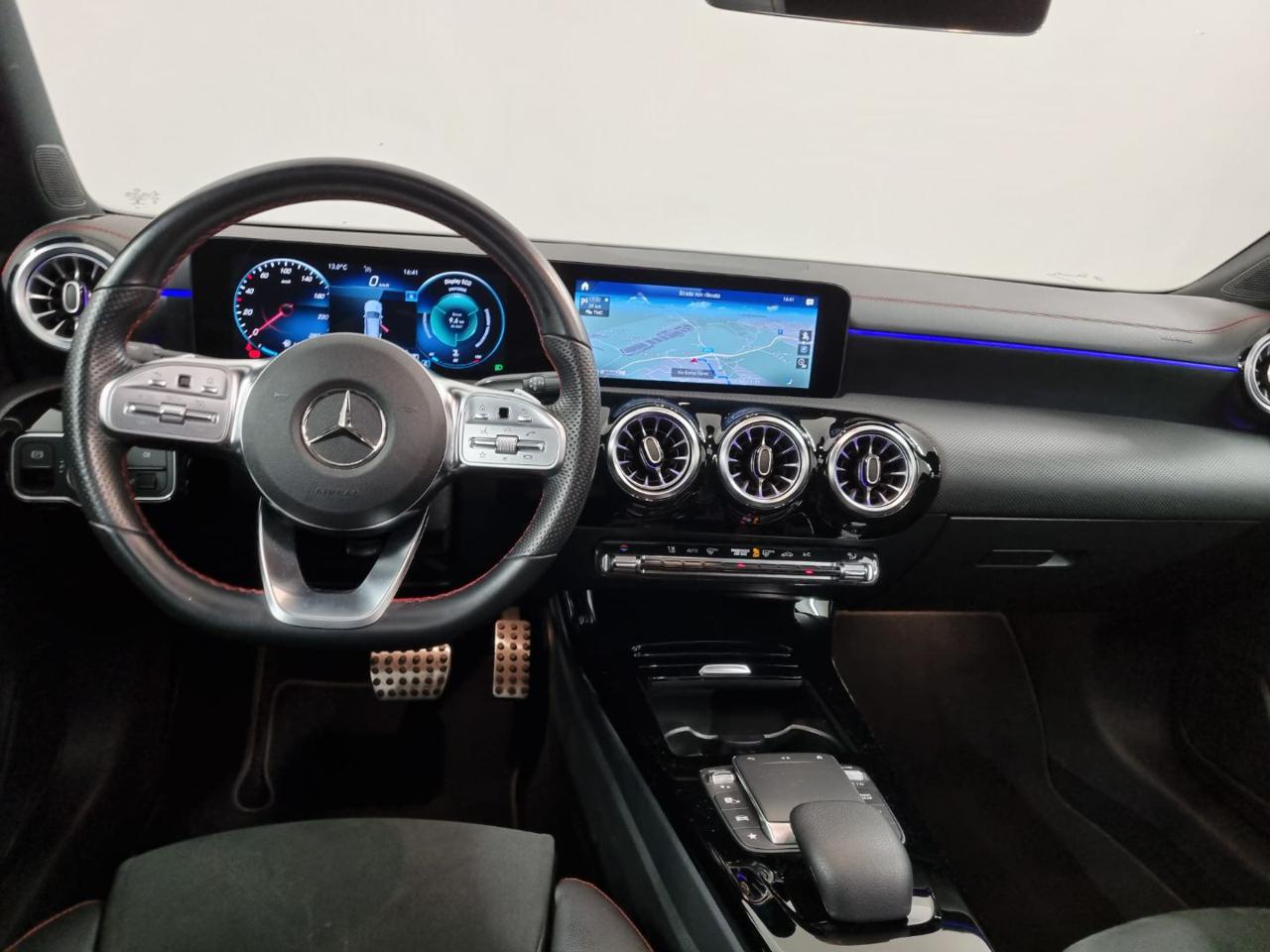 MERCEDES-BENZ CLA 200 d Automatic Shooting Brake Premium - 28