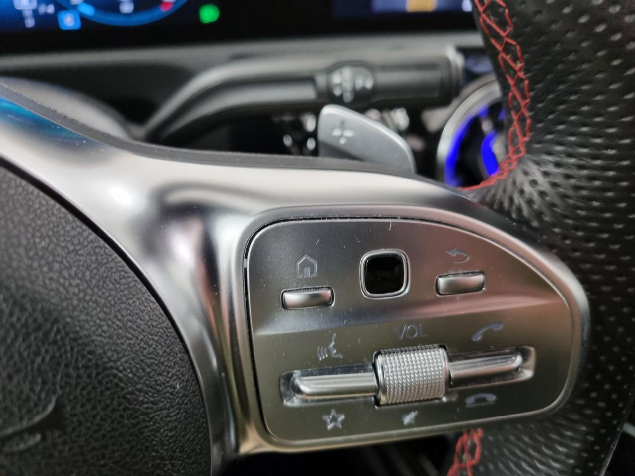 MERCEDES-BENZ CLA 200 d Automatic Shooting Brake Premium - 18