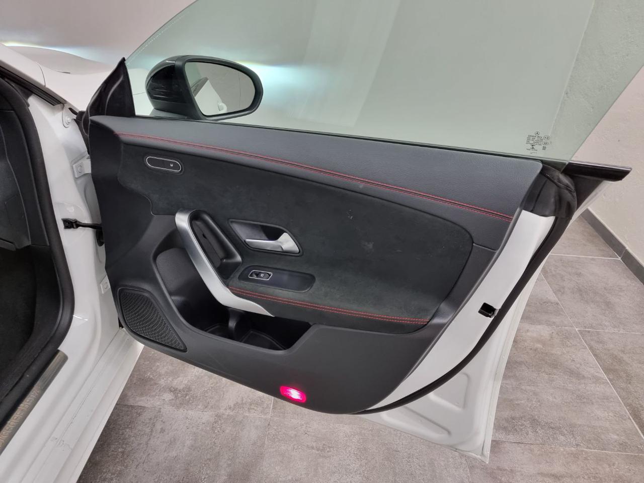 MERCEDES-BENZ CLA 200 d Automatic Shooting Brake Premium - 29