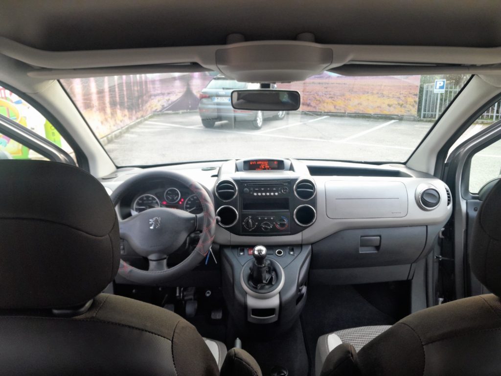 PEUGEOT Partner Tepee 1.6 HDi 110CV Premium - 11