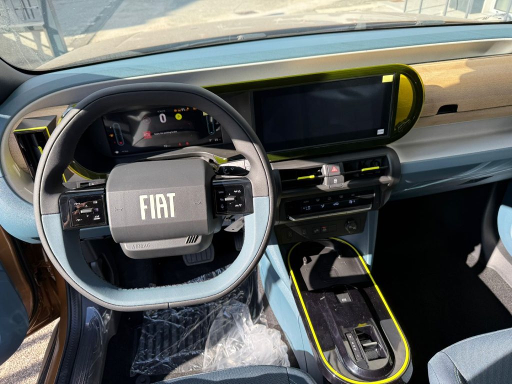 FIAT Grande Panda 1.2 Hybrid S&S La Prima - 10