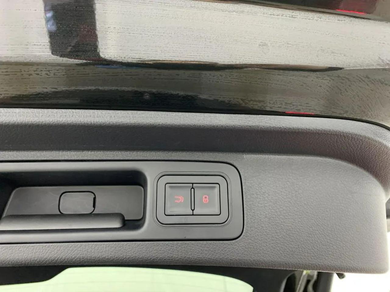 BYD Seal U DM-i 1.5 218 CV PHEV Comfort - 17