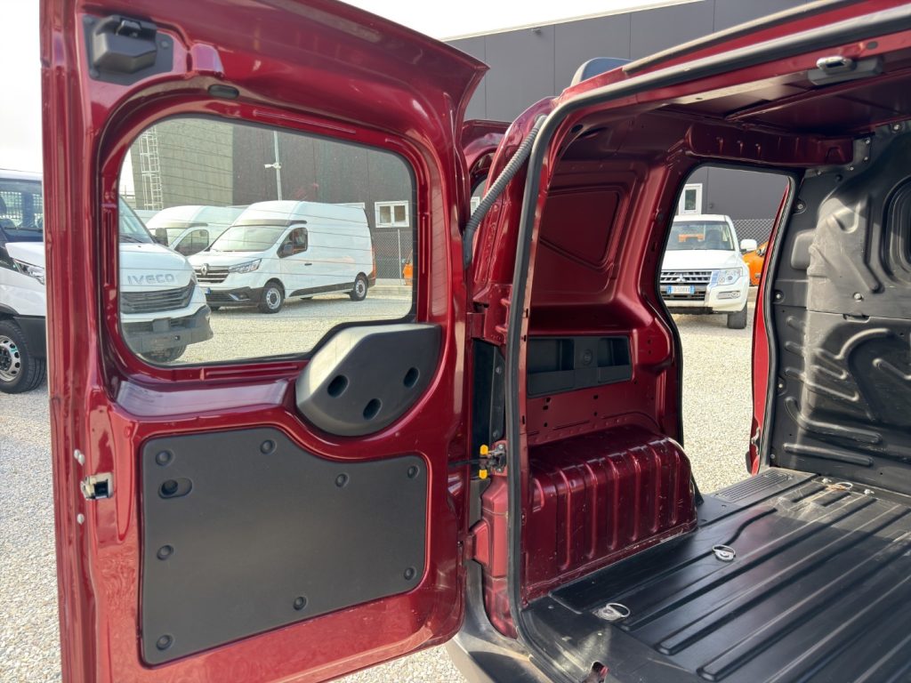 FIAT Fiorino 1.3 MJT 95CV SEMIVETRATO - 17
