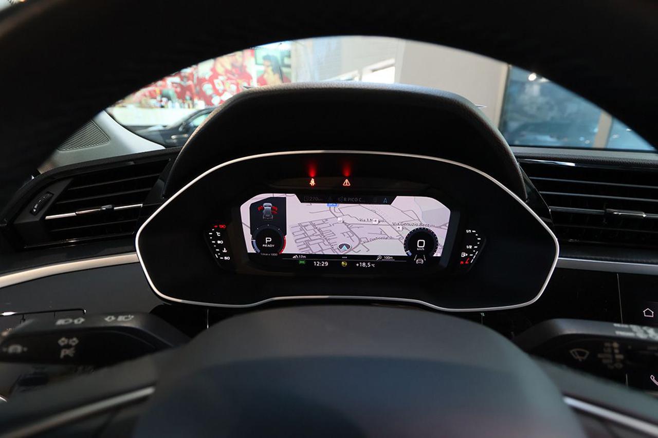 AUDI Q3 35 TDI Quattro S-Tronic Business Advanced - 28