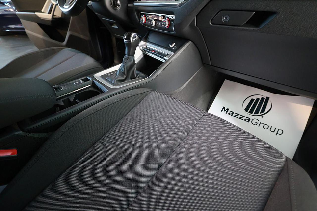 AUDI Q3 35 TDI Quattro S-Tronic Business Advanced - 32