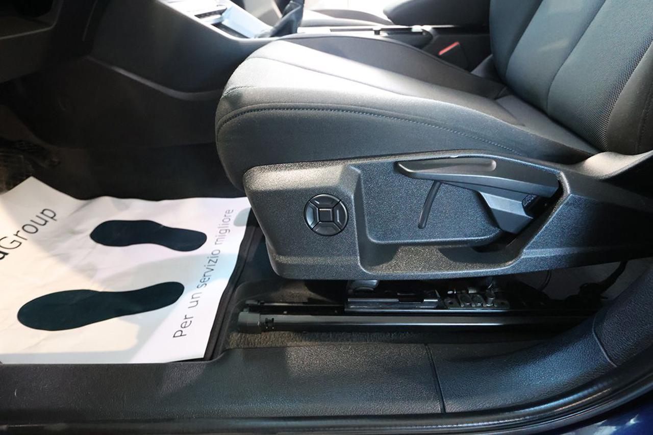 AUDI Q3 35 TDI Quattro S-Tronic Business Advanced - 39