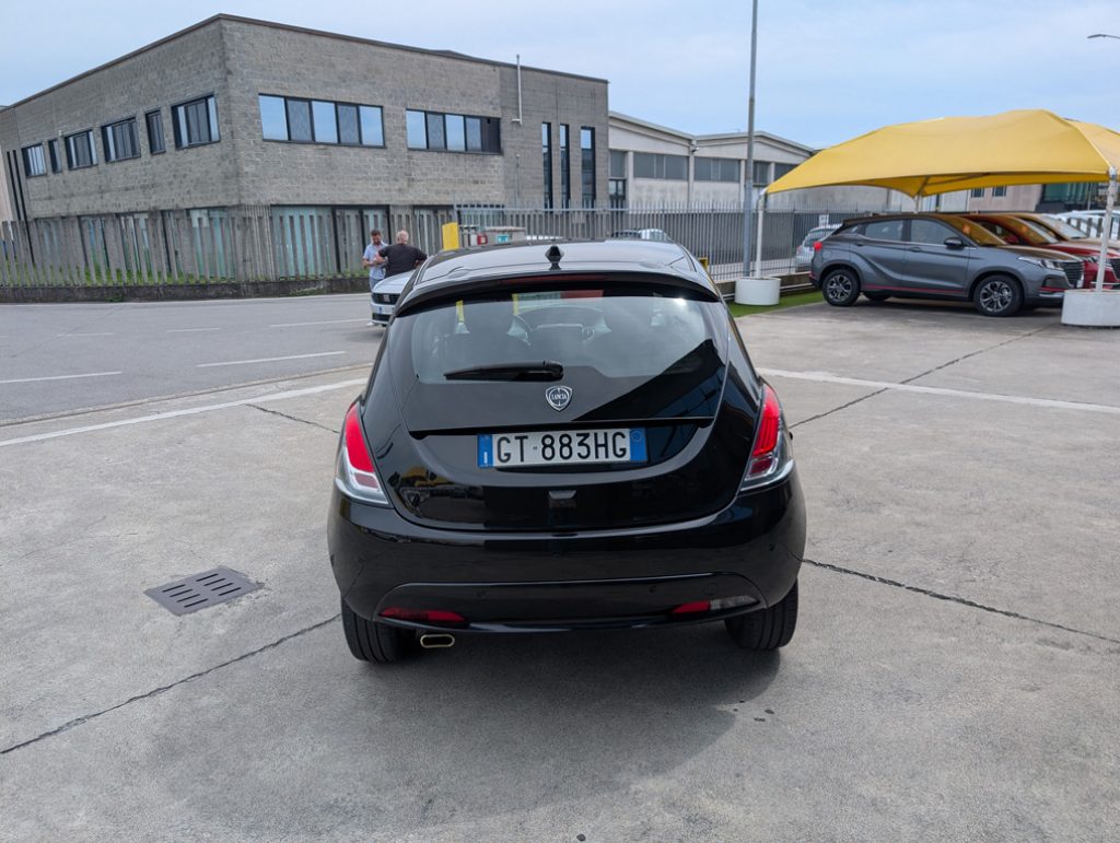 LANCIA Ypsilon 1.0 FireFly 5p S&S Hybrid Platino OK NEOPATENTATI - 6