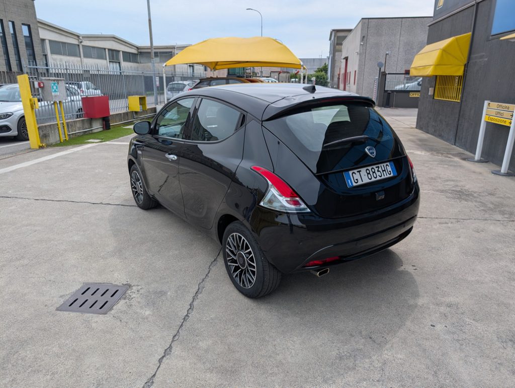 LANCIA Ypsilon 1.0 FireFly 5p S&S Hybrid Platino OK NEOPATENTATI - 19