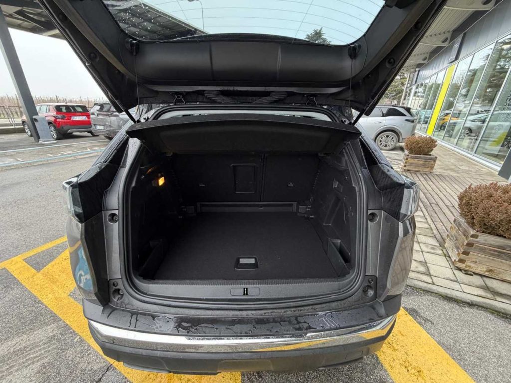 PEUGEOT 3008 BlueHDi 130 S&S EAT8 Allure - 10