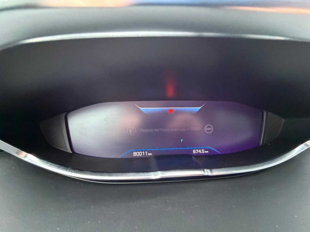 PEUGEOT 3008 BlueHDi 130 S&S EAT8 Allure - 14