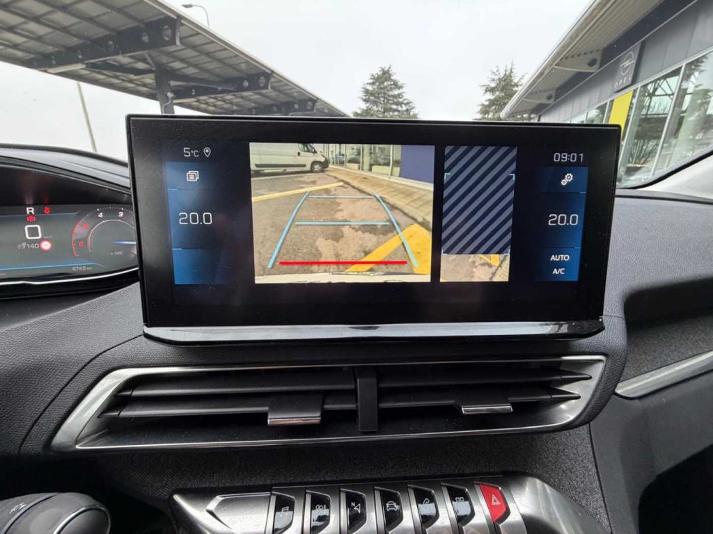 PEUGEOT 3008 BlueHDi 130 S&S EAT8 Allure - 18